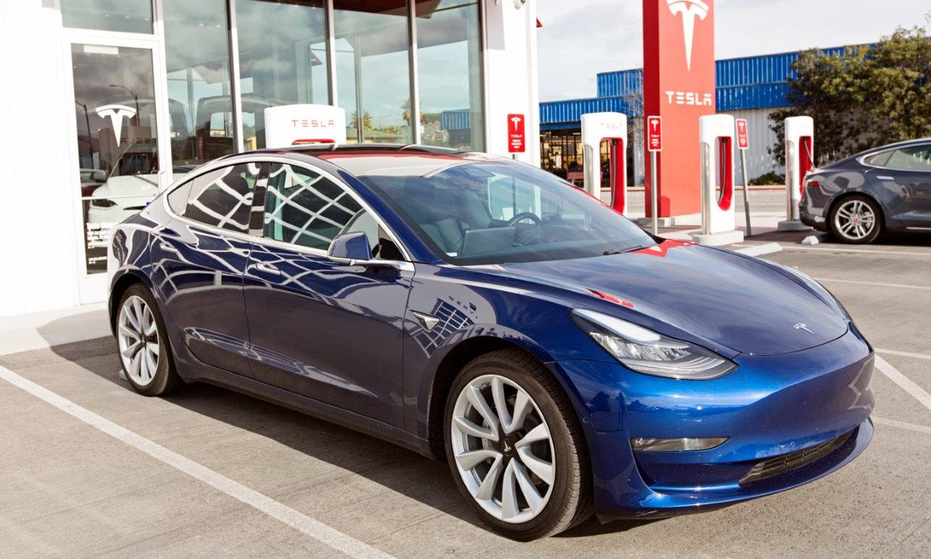 Labour Plans To Buy 30,000 Electric Cars And Let You Rent Them From An App