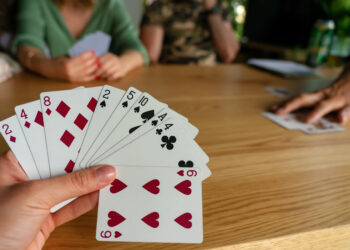 7 DIFFERENT TYPES OF CARD GAMES